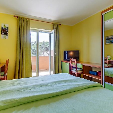 Apartments And Rooms By The Sea Nerezine, Losinj - 11815 Room photo